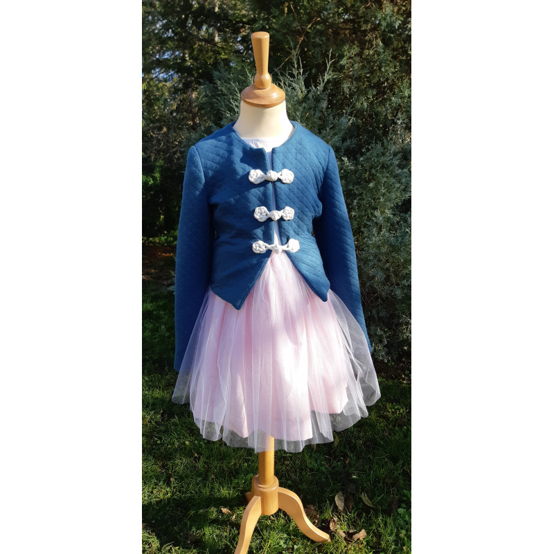 Robe Sureau portée avec la veste courte mixte