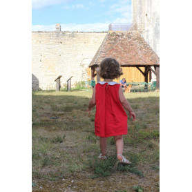 Robe trapèze à grand pli creux dans le dos. 2