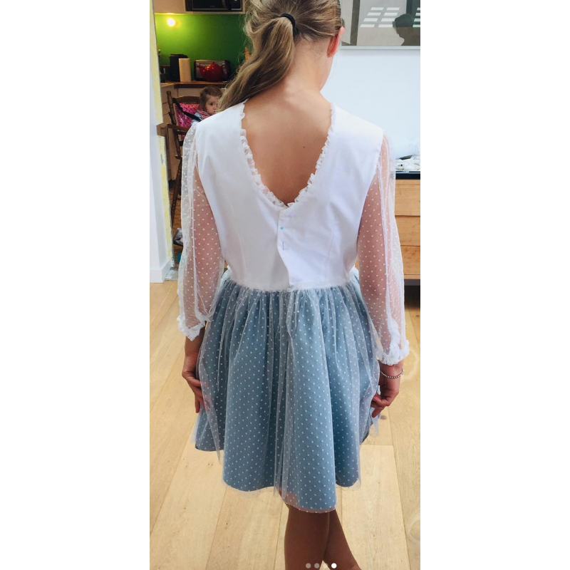 Ciboulette - Robe dos V et manches trois-quart